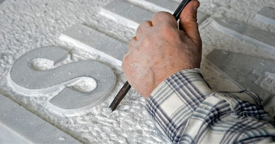 Chisel Alternative Beyond wood: exploring alternative materials with carving chisels